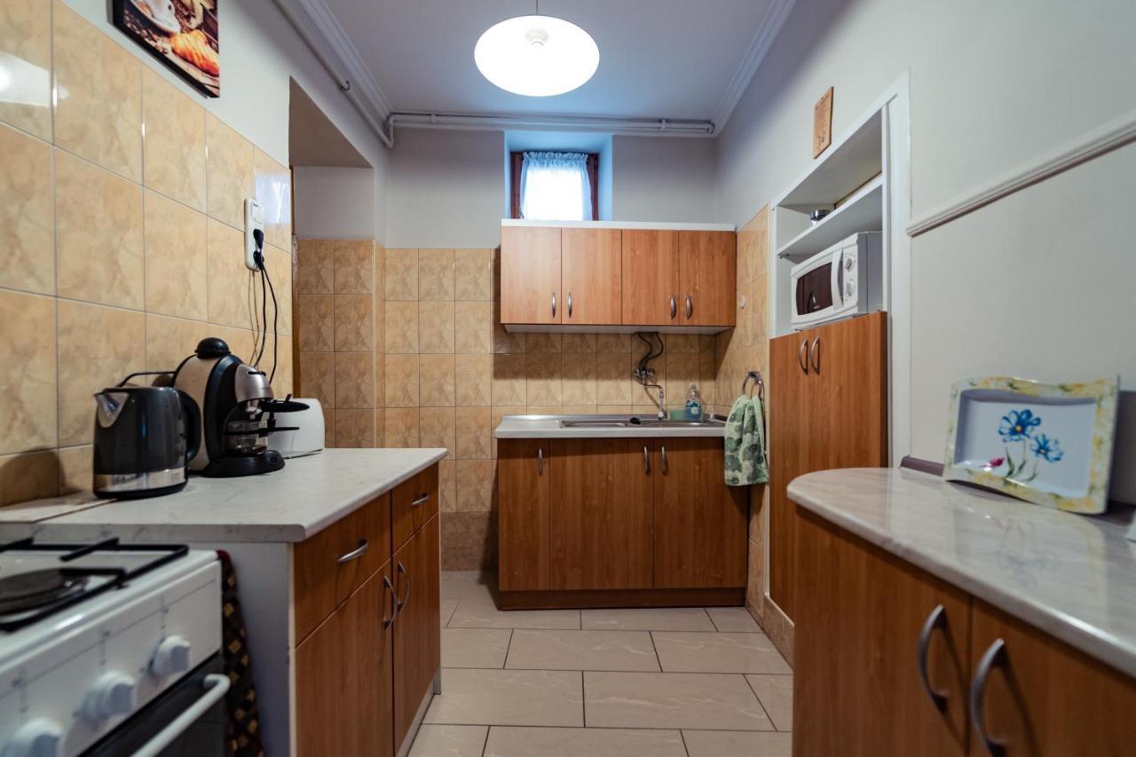 Estike Apartman Gyula Zewnętrze zdjęcie