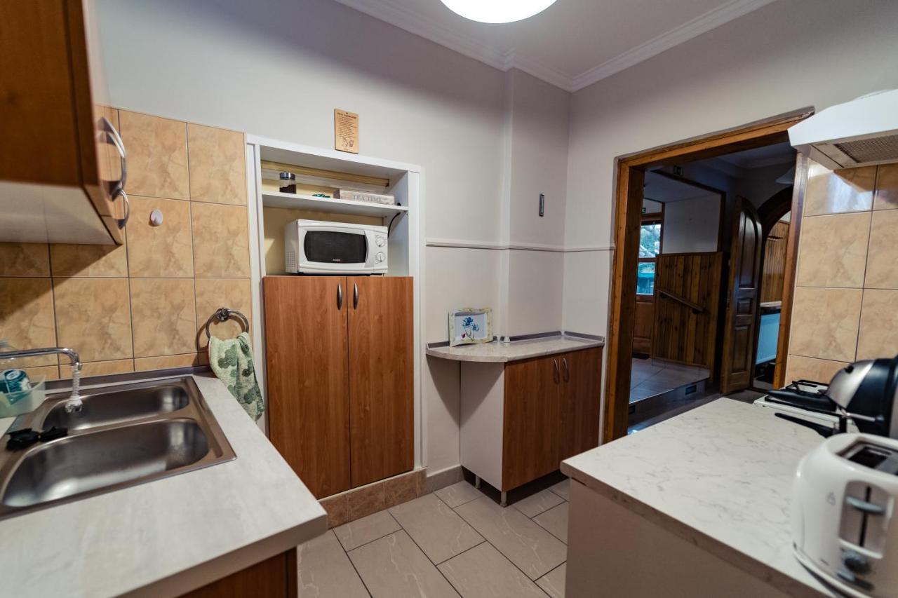 Estike Apartman Gyula Zewnętrze zdjęcie