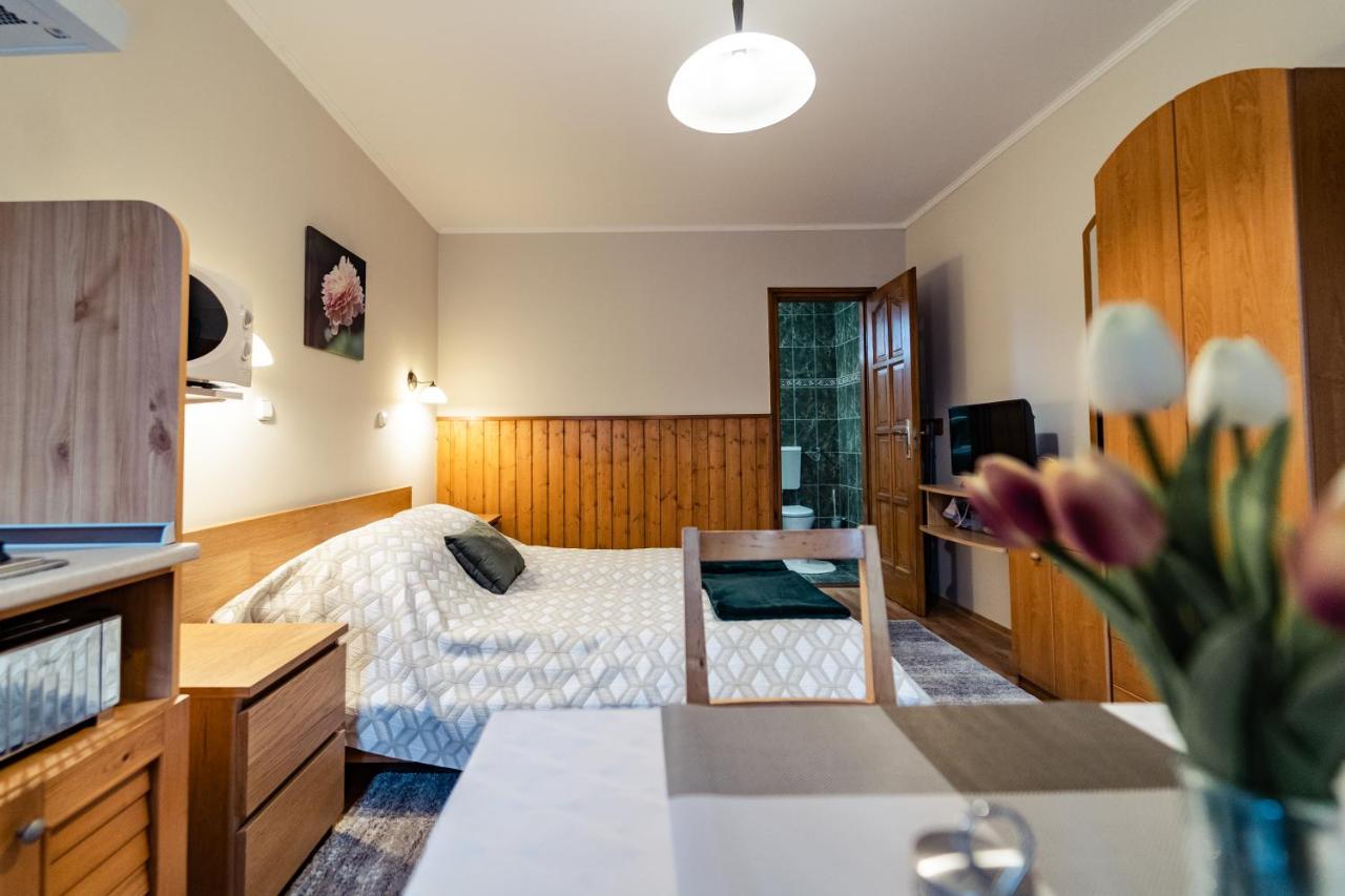Estike Apartman Gyula Zewnętrze zdjęcie